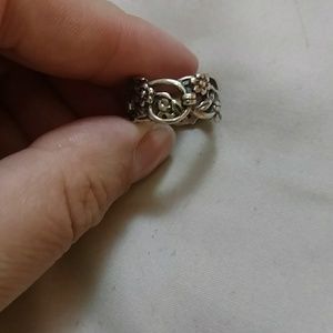 Sterling Silver Ring (Lot 40)